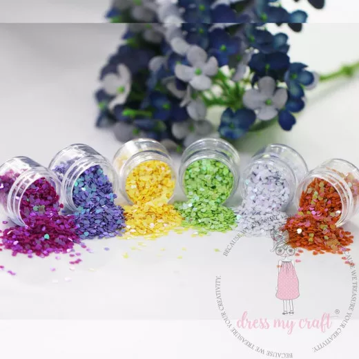 Dress My Craft Shaker Elements - Heart Sequins