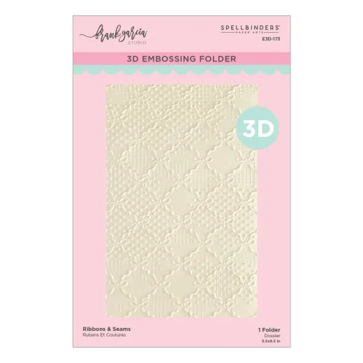 Verpackungsvorderseite mit geprägtem Rautenmuster aus Schleifen, Punkten und Nahtstrukturen in Cremeweiß, Ribbons & Seams