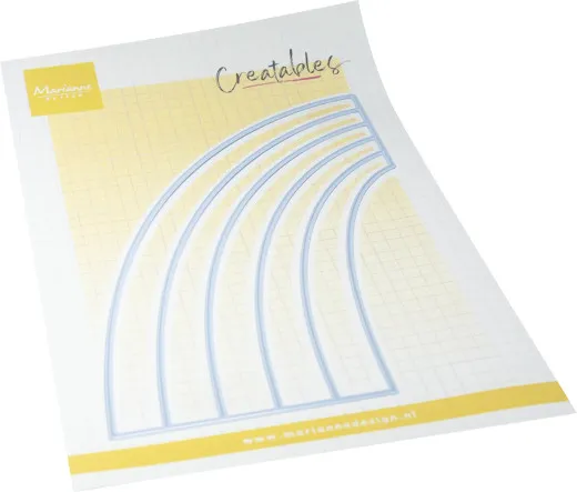 Marianne Design Creatables Stanzschablone Rainbow Beam auf Verpackung mit kariertem Hintergrund