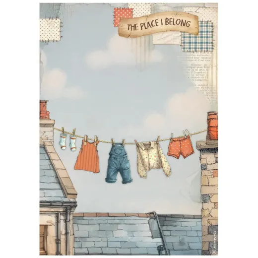 Stamperia Reispapier A4 Fresh Laundry mit Illustration von Wäsche an Leine und Häuserfassade