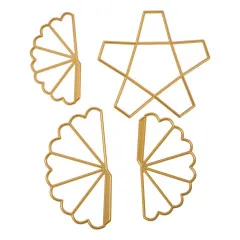 Vier goldfarbene Stanzschablonen für 3D-Weihnachtsbaum-Schachtel freigestellt auf weißem Hintergrund