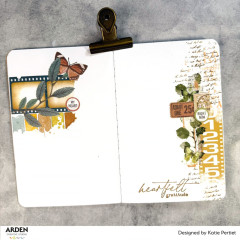 Gestaltete Journal-Seite mit Stempelabdrücken aus dem Ledger Notes Set von Katie Pertiet, verziert mit Schmetterlingen und Text