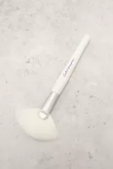 Crafters Companion - Pearl Powder Fan Brush