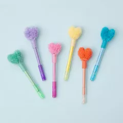 We R Memory Keepers Heart Pom Pom Maker