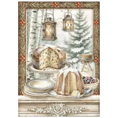 Festlich gedeckter Tisch mit Laternen, Panettone und Pandoro.