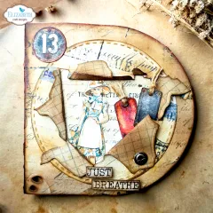 Anwendungsbeispiel: Journalseite „Just Breathe“ mit Kindheitsfoto-Ausschnitt in Hutform, Zahlen-Button „13“ und Deko-Tags in Rot und Blau.