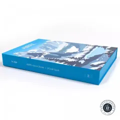 Geschlossener Aurifil Adventskalender Le Alpi mit Aufschrift auf der blauen Seitenkante