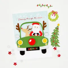 Handgemachte Weihnachtskarte mit grünem Vintage-Auto, Rentier und Weihnachtsmann