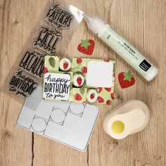 Erdbeer-Design Bastelset mit Stanzschablonen, Stempeln und fertiger Karte