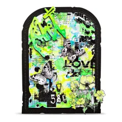 Grün-schwarze Bogenkarte mit Schmetterlingen, Blüten und Stanzschriftzug „Art" sowie Wortsticker „Love"