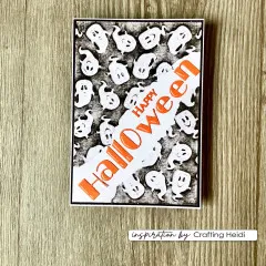 Schwarz-weiße Halloween-Karte mit geprägtem Geister-Hintergrund, Reißpapier-Effekt und orangefarbenem Schriftzug 'Happy Halloween'