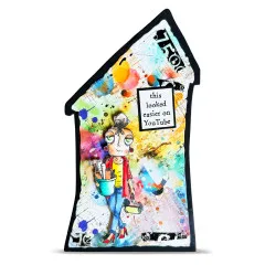 Haus-Stanzform-Karte mit buntem Aquarell-Hintergrund und Spruch „this looked easier on YouTube"