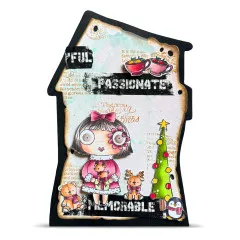 Beispielkarte im Hausform-Rahmen mit der Mädchenfigur, Tannenbaum und Wortcollage 'Passionate/Memorable/Joyful'.
