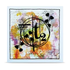 Quadratische Karte mit der kreisförmigen „t2"-Stanzform mit Knospenzweig auf buntem Aquarellhintergrund