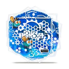 Sechseckige blaue Karte mit gestempelten Bienen, der Waben-Zahnrad-Zahlen-Stanzform und Wortsticker „Thrive"