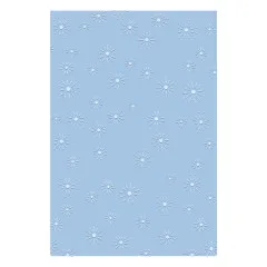 Hellblau geprägter Hintergrund mit filigranen Sternenmotiven des Tim Holtz Embossing Folders