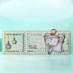Briefmarken-Streifen-Karte in Mintgrün mit der Engelsfigur und Sternanhänger, Schriftzug 'Noël'.