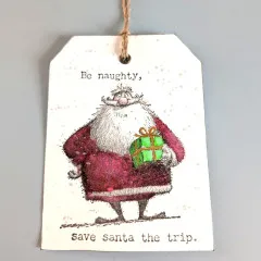Weiteres koloriertes Anhänger-Tag mit gestempeltem Cheery Santa Motiv an Kordel.