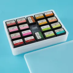 Tablett mit eingeraeumten bunten BetterPress-Stempelkissen in einer Deep-Stax-Box