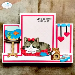 Aufstellkarte mit schläfriger Katze, Goldfischglas und Herzen.