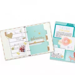 Tab Punch Board mit farbigen Papieren in Türkis, Creme und Lime, Overhead-Aufnahme