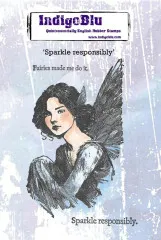 Illustration einer Fee mit weißen Flügeln und den Sprüchen „Fairies made me do it“ und „Sparkle responsibly“.