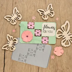 Grüne Triple Step Karte mit Blumen und Schmetterlings-Deko