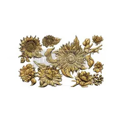 Freigestellte goldfarben gegossene Sonnenblumen-Motive der Silikonform "Golden Solstice"