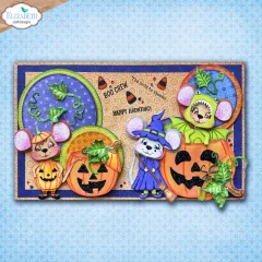 Längliche Halloweenkarte mit drei Kürbisgesichtern, Hexenmaus und Maus im Drachenkostüm