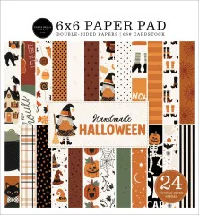 Cover des 6x6 Paper Pad Handmade Halloween mit Motivübersicht: Hexenhäuser, Kürbisse, Spinnennetze und einer Hexen-Gnomin mit Besen.