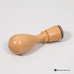 Blau in Gelb Holzstempel Reh horizontal liegend auf weißem Grund