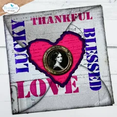 Journalseite mit Wortcollage-Schablone "LUCKY", "BLESSED", "LOVE" und Herz-Portrait