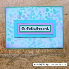 Querkarte mit Blasen in Blau und Lila und Schild Gefeliciteerd