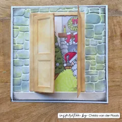 Weihnachtskarte mit geöffneter Tür, Blick auf Weihnachtsmann, Baum und Kamin, graue Steinmauer geprägt