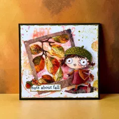 Karte mit Mädchen mit Eichelmütze, Herbstblättern und nuts about fall