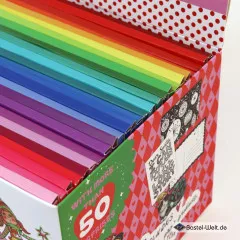 Nahaufnahme der bunten Kärtchen im Art By Marlene Adventskalender 2026