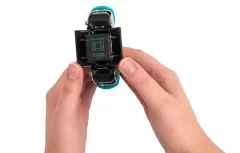 Offene Ansicht des Corner Chompers zeigt schwarze Schneidmechanik mit Öffnungsmechanismus und Fingerschutz