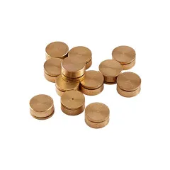 Haufen kleiner runder Messing Card Spinners für interaktive Karten