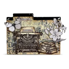 Vintage-Karte mit Schreibmaschine, Schmetterling und Lilien im Distress-Stil