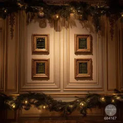 Vier gerahmte Yuletide Symphony Transferbilder in goldener Wanddekoration unter Tannengrün